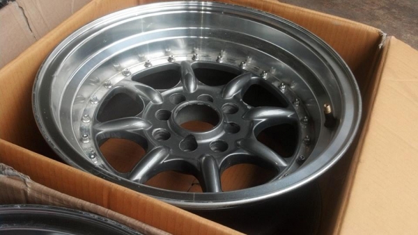 แม็กกล้วยไข่ ขอบ 15 กว้าง 8 ขนาด 4 รู 100/114