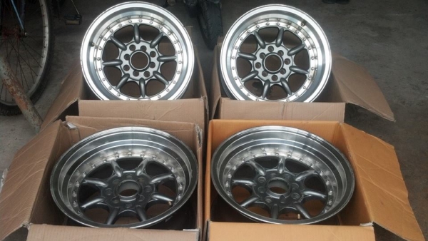 แม็กกล้วยไข่ ขอบ 15 กว้าง 8 ขนาด 4 รู 100/114