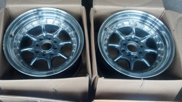 แม็กกล้วยไข่ ขอบ 15 กว้าง 8 ขนาด 4 รู 100/114