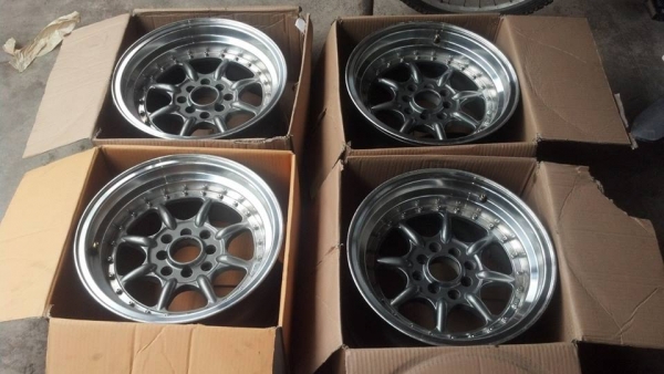 แม็กกล้วยไข่ ขอบ 15 กว้าง 8 ขนาด 4 รู 100/114