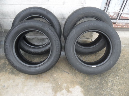 ยาง 195/65R15 สวยๆ 4 เส้น ราคา 1300 บาท