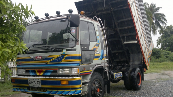 ขายฮีโน่ 3H 6 ล้อดั้ม ยาง 1000/20 เครื่อง 195 เทอร์โบ ครัชซีสวย ช่วงล้อยาว 3.80 ม. กระบะมิเนียมยาว 4.30 ม.