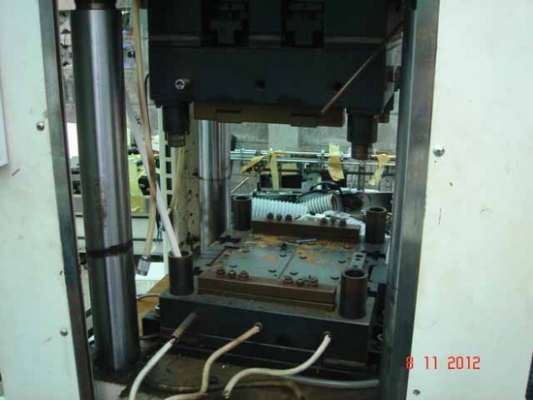 ลดราคาเครื่องอัดไฮโดรลิค