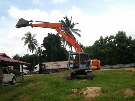 HITACHI EX120-2 เก่านอกไม่เคยใช้งานในไทย ไฟฟ้าเต็มบูมอาร์มพิเศษ เก็บรั่วซีมเรียบร้อย(พร้อมทำเล่มทะเบียนเรียบรัอย) 950,000
