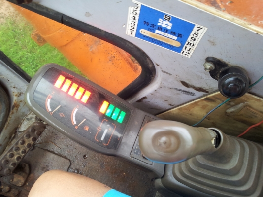 HITACHI EX120-2 เก่านอกไม่เคยใช้งานในไทย ไฟฟ้าเต็มบูมอาร์มพิเศษ เก็บรั่วซีมเรียบร้อย(พร้อมทำเล่มทะเบียนเรียบรัอย) 950,000