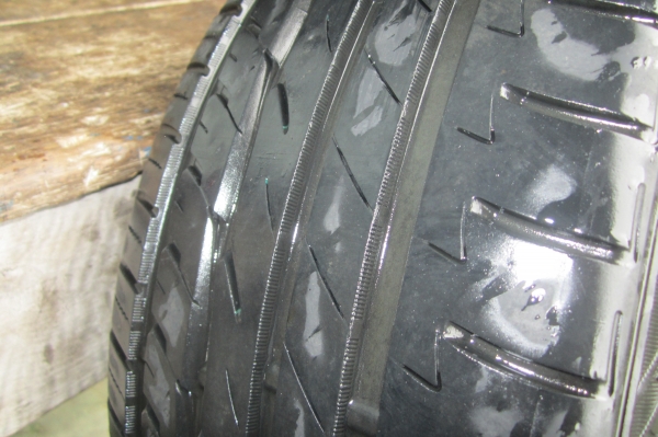 ขายยางNITTO 225/40/18 ปี24/11