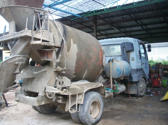 ขายรถโม่ปูน 2.5 คิว ขายรถโม่ปูน 2.5 คิว