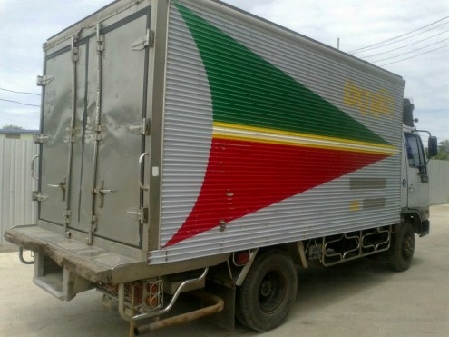 ขายตู้เปียก สภาพสวย (อู่เอกชัย) ใส่ FC4J ขนาด (2.3 x 4.4 เมตร) พื้นสวย ขาย 75,000