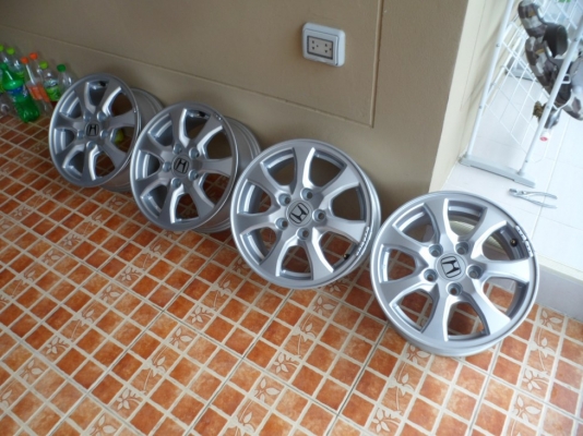 แม็ก civic FD&amp;FB(3ชุด ชุดละ4วงครับ) ชุดที่1. 2,800บ / ชุดที่2. 3,500บ / ชุดที่3. 4,500บ ทุกชุด ขายตามสถาพ ตามปีครับ สนใจชุดใหน ขอรายละเอียดแต่ละรูปได้เลยครับt.085-227-5772 (วี )รังสิต LINE ID : veeshop