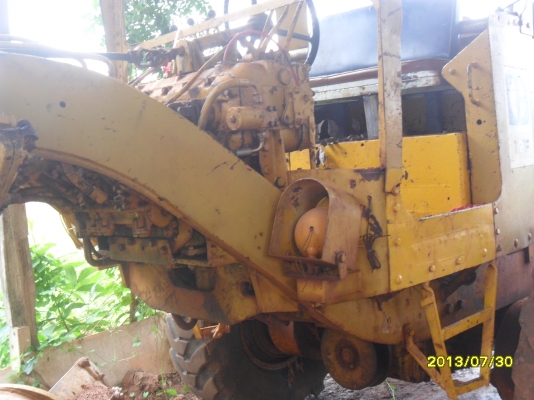 รถเกรด CAT 12 F