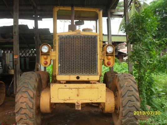 รถเกรด CAT 12 F