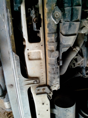 ขายNISSAN 2,5 ฝาแดง ตอนเดียวปี36