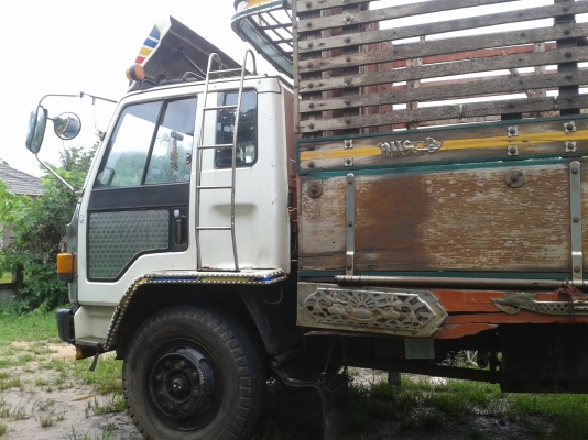 ขาย 10 ล้อ อีซูซุ ร็อคกี้ ขาย 10 ล้อ อีซูซุ ร็อคกี้