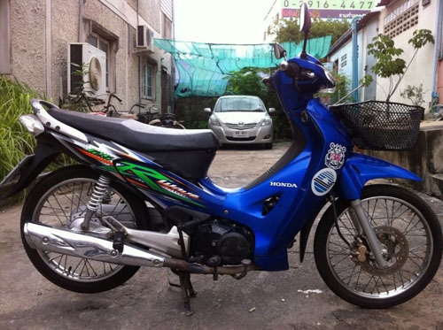 wave 125  ปี 48 กุญแจใหญ่ สภาพรถเดิมๆ รถบ้าน เครื่องไม่เคยแกะ เครื่องแน่นมาก ภาษี พรบ.หมดปี 57