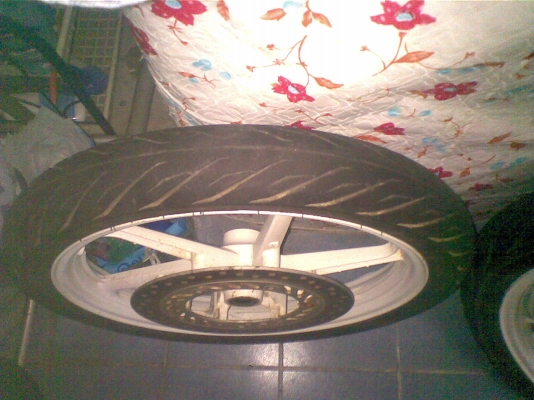 ส่งของแล้วครับไห้คุณเชษที่ลพบุรัขอบคุณทีมงานTruk2handมากครับ