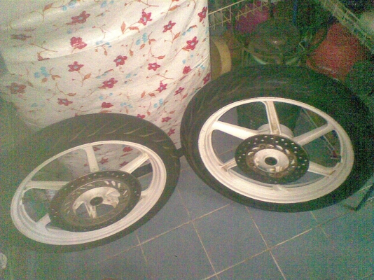 ส่งของแล้วครับไห้คุณเชษที่ลพบุรัขอบคุณทีมงานTruk2handมากครับ