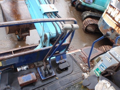 ขายรถขุดเล็ก HITACHI EX40U เทียบเท่า PC40 ปี 1999 แทร็คเหล็กสภาพสวย นำเข้าจากญี่ปุ่น