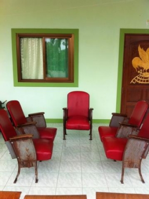 ******* ขายเก้าอี้โรงหนังรุ่นเก่าครับ ******* ******* ขายเก้าอี้โรงหนังรุ่นเก่าครับ *******