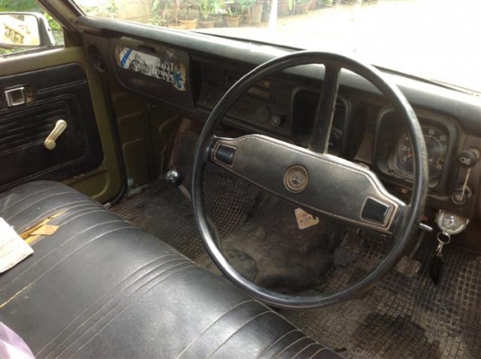 ขายกระบะ toyota rn20(สติ๊กเกอร์) เดิิม บางๆ แห้งๆ ไม่มีผุ