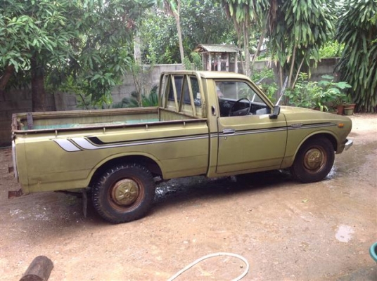 ขายกระบะ toyota rn20(สติ๊กเกอร์) เดิิม บางๆ แห้งๆ ไม่มีผุ