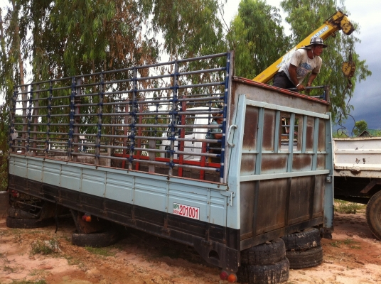 ขายกะบะพร้อมคอกเหล็ก ถอดจาก ร็อกกี้ ขายกะบะพร้อมคอกเหล็ก ถอดจาก ร็อกกี้