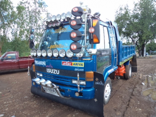 ขายรถ6ล้อดั้มอีซูซุร็อกแต่งสวยๆ175แรงราคาถูกๆ เบรกทิฟฟี พวงมาลัยเพาเวอร์ เอกพร้อมโอน