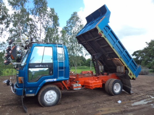 ขายรถ6ล้อดั้มอีซูซุร็อกแต่งสวยๆ175แรงราคาถูกๆ เบรกทิฟฟี พวงมาลัยเพาเวอร์ เอกพร้อมโอน