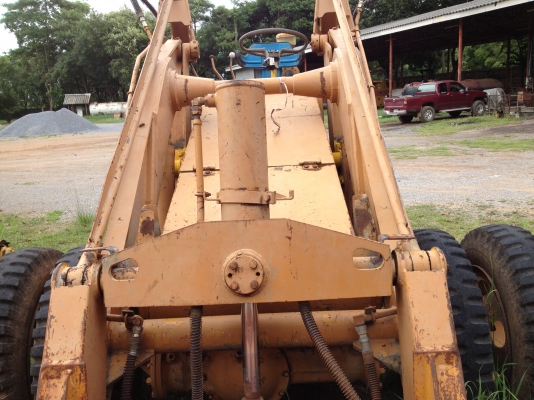 ขาย รถตักล้อยาง