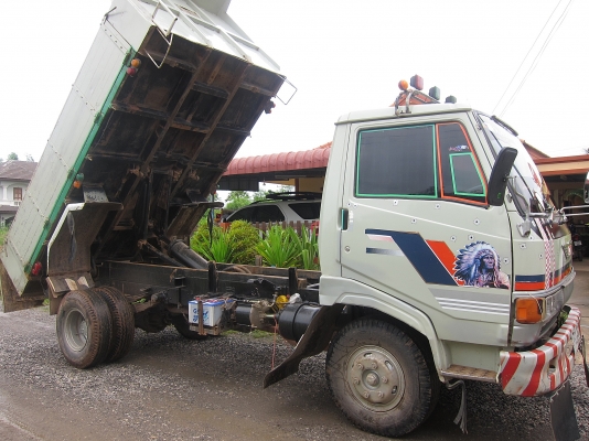 ราคา 6 แสนกว่า ขายด่วน 6 ล้อดัมพ์ HINO KM777