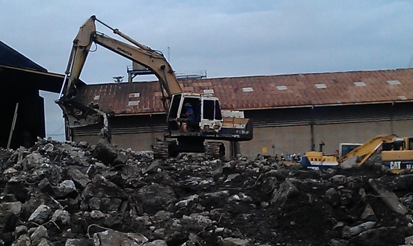 ขายรถแบคโคติดหัวเจาะพร้อมใช้งาน