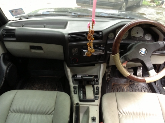 BMW 318I ปี 30 วาง 1JZ เครื่องดีมาก ติดแก๊ส LPG วิ่งดี พร้อมใช้งานราคาคุ้มๆ