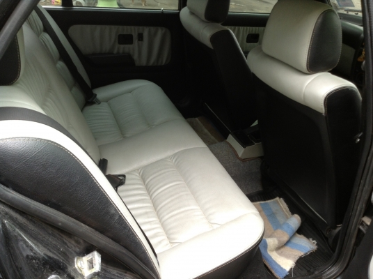 BMW 318I ปี 30 วาง 1JZ เครื่องดีมาก ติดแก๊ส LPG วิ่งดี พร้อมใช้งานราคาคุ้มๆ