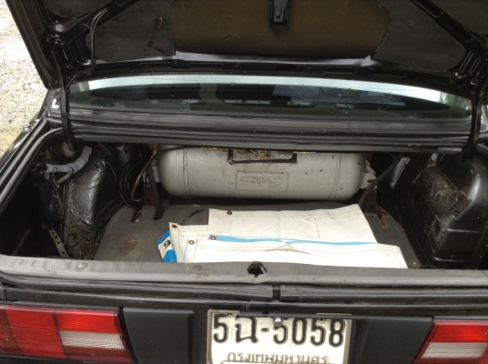 BMW 318I ปี 30 วาง 1JZ เครื่องดีมาก ติดแก๊ส LPG วิ่งดี พร้อมใช้งานราคาคุ้มๆ