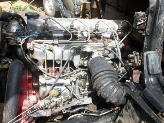 รถบรรทุกพร้อมใช้ เครื่อง  115  แรง   3 .พัด   น๊อต  6  รู