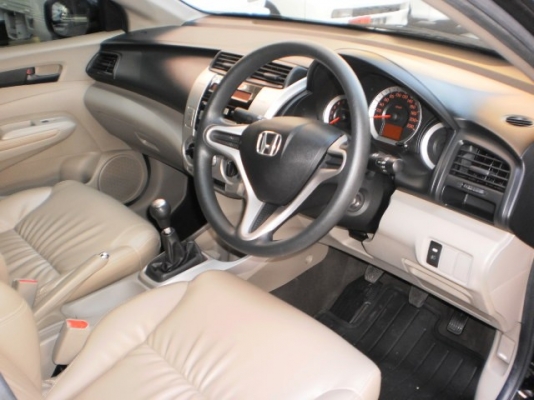 HONDA CITY (NEW) สีดำเดิม สภาพไม่ต่างกับรถใหม่ HONDA CITY (NEW) สีดำเดิม สภาพไม่ต่างกับรถใหม่