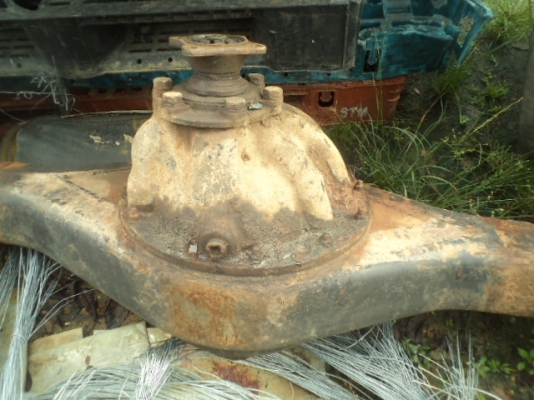 ขายเฟืองท้าย หกล้อ Nissan UD 8 รู ราคาถูก 10000