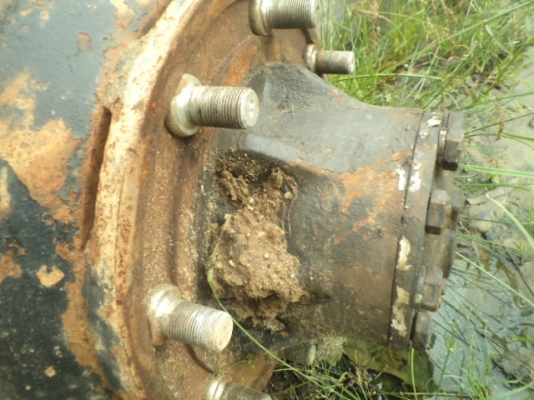 ขายเฟืองท้าย หกล้อ Nissan UD 8 รู ราคาถูก 10000