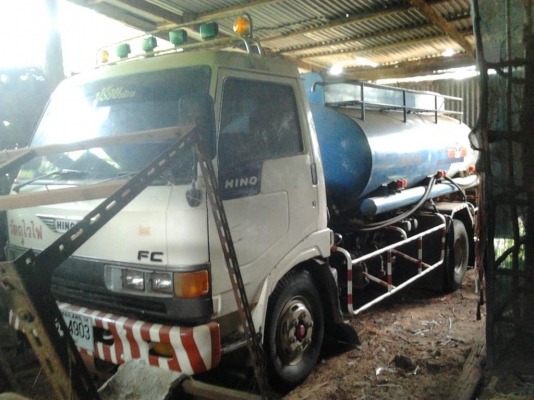 ***ขายแล้วครับขอบคุณ Truck2hand ขาย6ล้อบรรทุกน้ำมัน HINO FC 120 ซุปเปอร์เสี่ย FC2WELA ห้างแท้ เครื่องเดิมWO4D120HPเกียร์เดิมแน่นไม่หลวม ไม่เยิ้ม สภาพสวย ช่วงล่างแน่นไม่มีช้ำ คัสซีสวย หัวบางเดิม ภายในสวยคอนโซลครบ ยางดี6เส้น พร้อมอุปกรณ์จ่ายน้ำมันครบเซ็ต พร