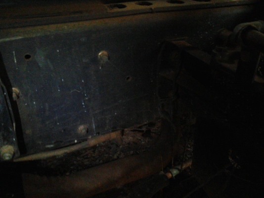 ***ขายแล้วครับขอบคุณ Truck2hand ขาย6ล้อบรรทุกน้ำมัน HINO FC 120 ซุปเปอร์เสี่ย FC2WELA ห้างแท้ เครื่องเดิมWO4D120HPเกียร์เดิมแน่นไม่หลวม ไม่เยิ้ม สภาพสวย ช่วงล่างแน่นไม่มีช้ำ คัสซีสวย หัวบางเดิม ภายในสวยคอนโซลครบ ยางดี6เส้น พร้อมอุปกรณ์จ่ายน้ำมันครบเซ็ต พร