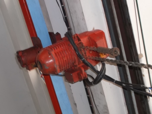 ขายรอกไฟฟ้า 1 ตัน พร้อมมอเตอร์เดินบน