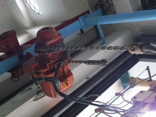 ขายรอกไฟฟ้า 1 ตัน พร้อมมอเตอร์เดินบน