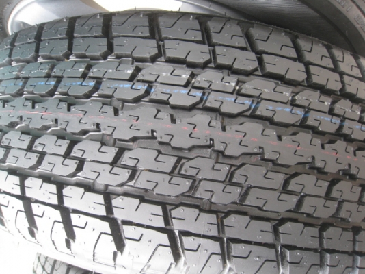 ขายล้อแม็ก All new Isuzu D-max ป้ายแดง 17"x7" et33 6รู139 + ยาง ปี 13สนใจติดต่อเล็กคลองสามครับ (081-3747940)