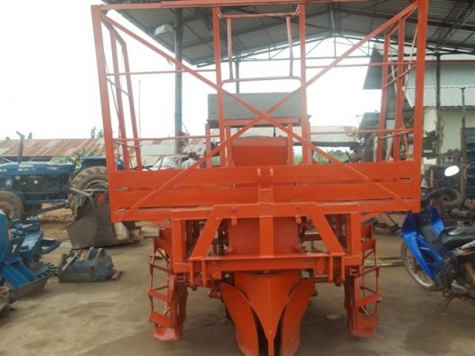 เครื่องปลูกอ้อยร่องคู่กลกิจบ้านโป้ง