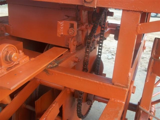 เครื่องปลูกอ้อยร่องคู่กลกิจบ้านโป้ง