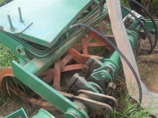 เครื่องคีบอ้อยKMTบูมคู่