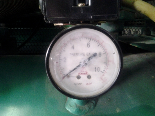 ขายปั๊มลม 15 hp ฟูเช็ง เครื่องนอกเดิมๆ รับประกันสินค้า 3 เดือน สินค้ามีปัญหายินดีคืนเงินเต็มจำนวนทันที สินค้าอยู่พุทธมฑลสาย 4 สนใจติดต่อ 081-5266979