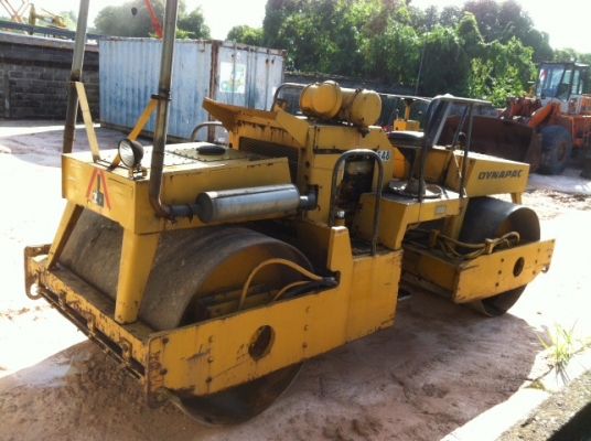 รถบด เหล็ก หน้า-เหล็กหลัง สั่นสะเทือน