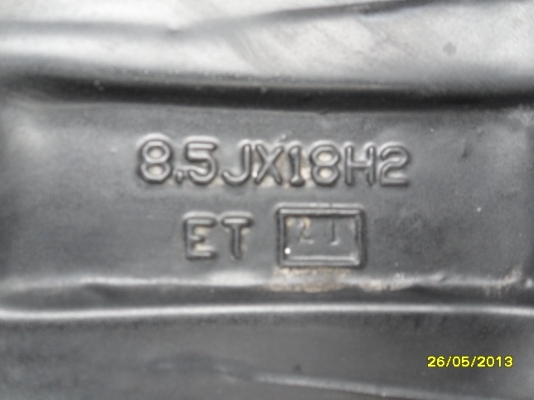 ขายแม็กLENSO 6รู ขอบ18 พร้อมยางNITTO 265/60R18 ยางปี10 สวยๆ 1 ชุด