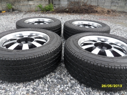 ขายแม็กLENSO 6รู ขอบ18 พร้อมยางNITTO 265/60R18 ยางปี10 สวยๆ 1 ชุด
