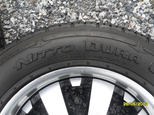 ขายแม็กLENSO 6รู ขอบ18 พร้อมยางNITTO 265/60R18 ยางปี10 สวยๆ 1 ชุด